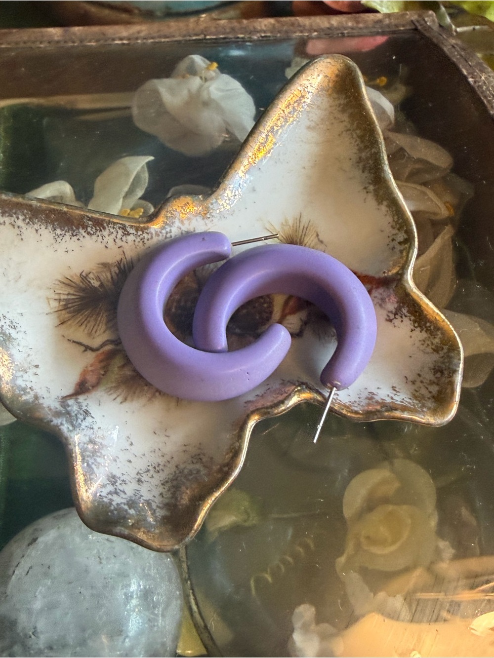 Vintage 80's purple hoop earrings